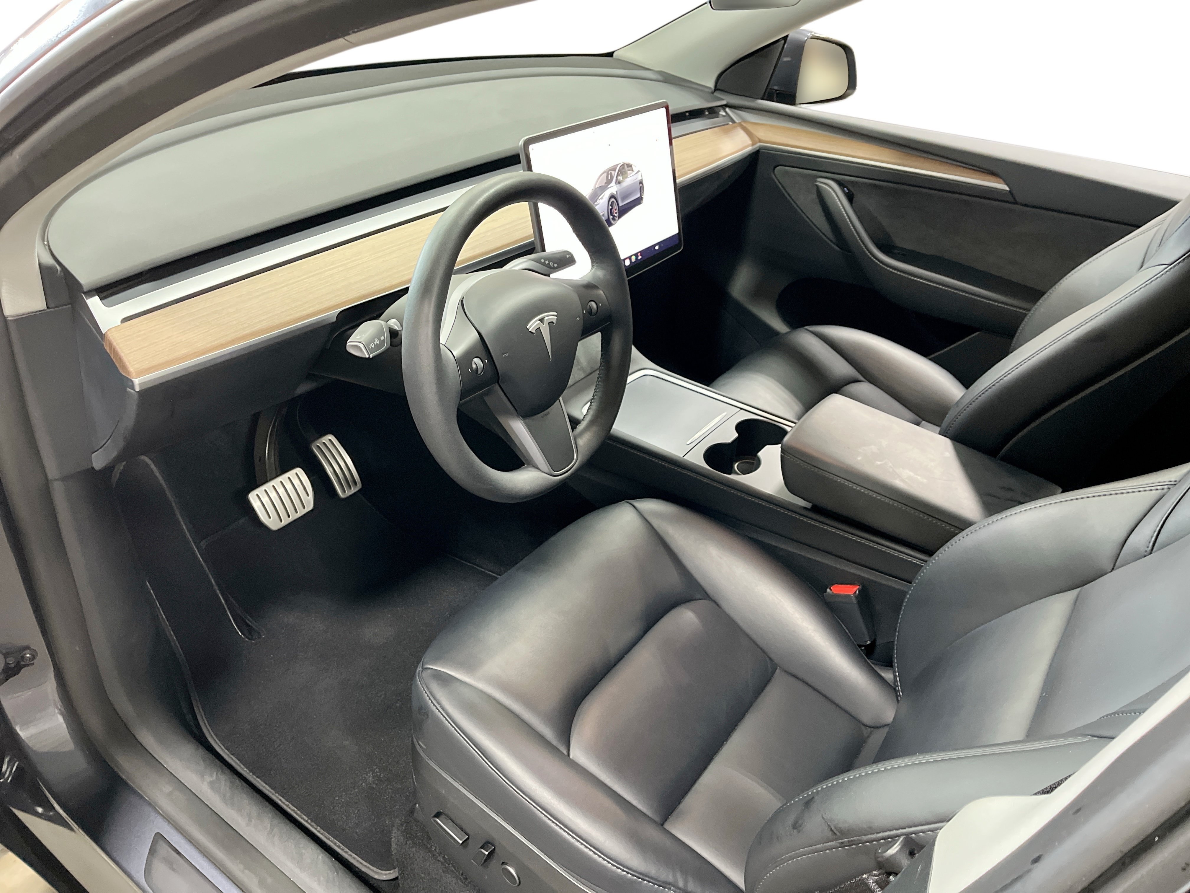 Certified 2023 Tesla Model Y Performance AWD/4WD image 9