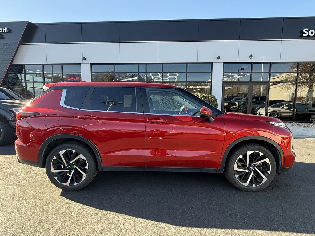 Used 2022 Mitsubishi Outlander ES image 8