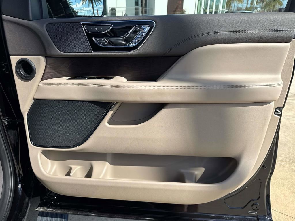 Certified 2024 Lincoln Navigator Reserve image 17