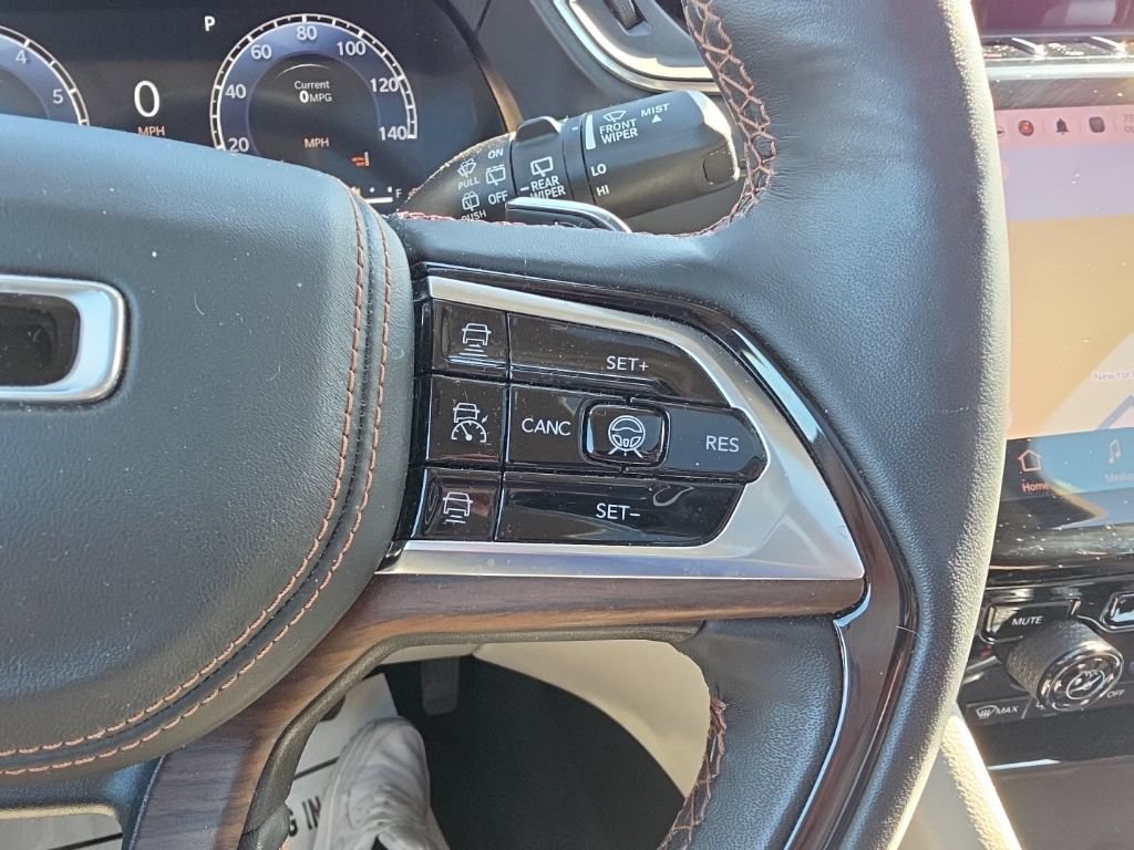 Used 2022 Jeep Grand Cherokee Summit w/ Adv Protech Group IV AWD/4WD image 31