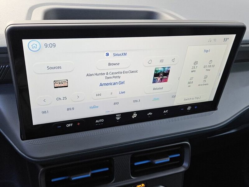 New 2026 Ford Maverick Lobo image 20