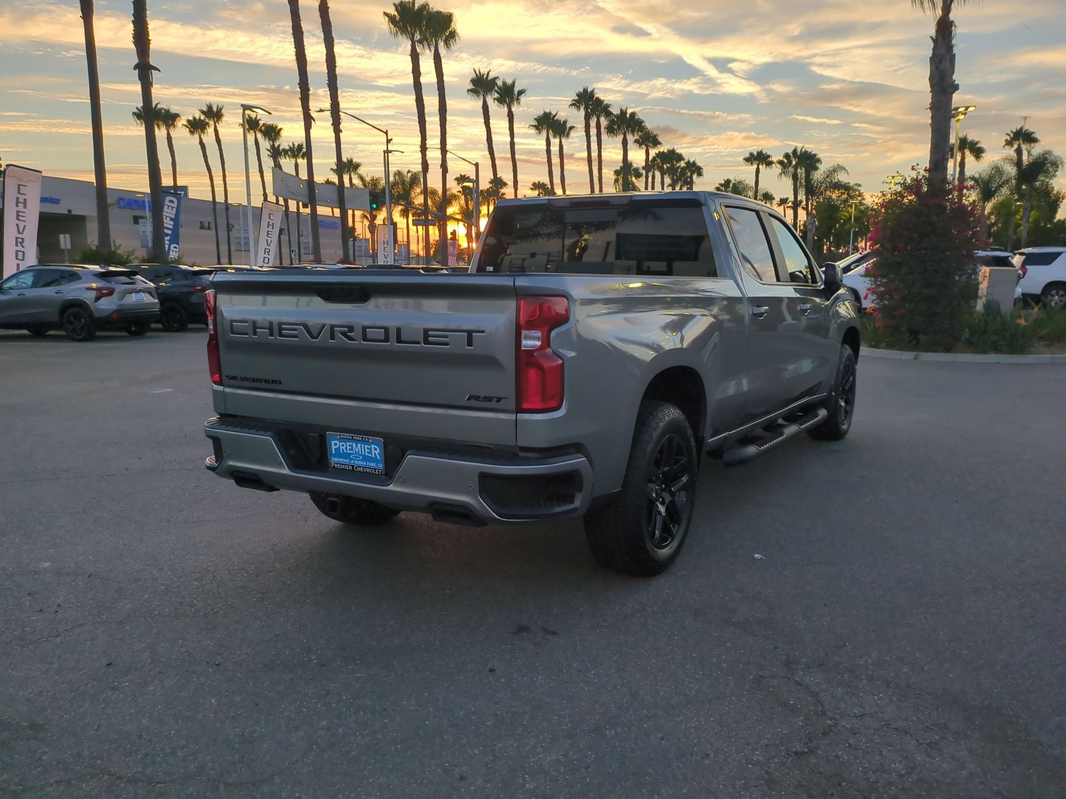New 2026 Chevrolet Silverado 1500 RST w/ Dark Appearance Package AWD/4WD image 5