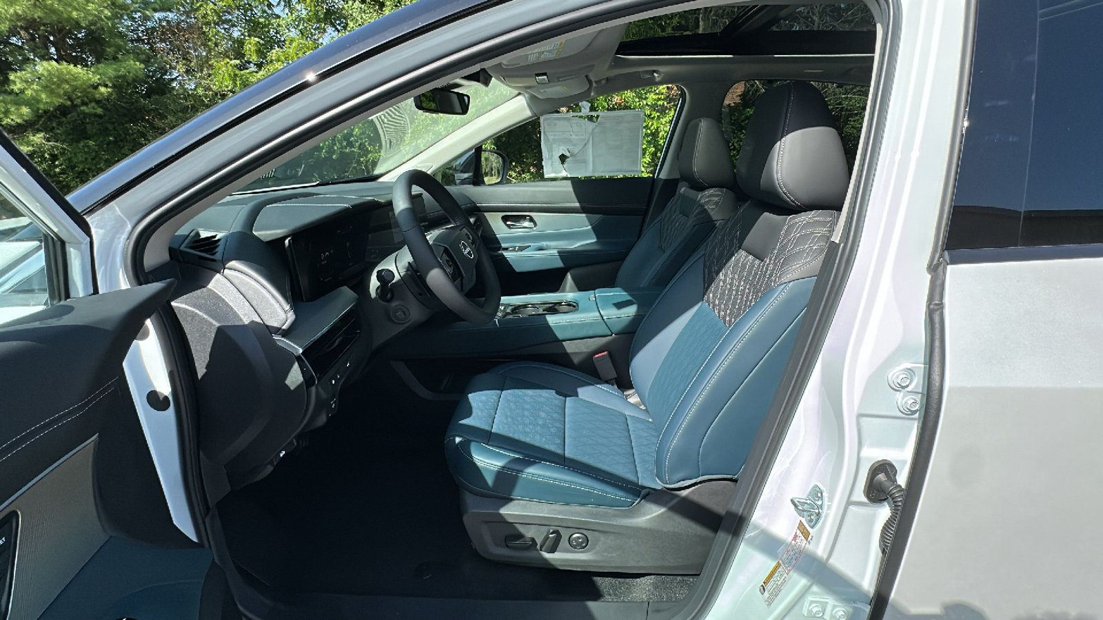New 2026 Nissan Murano Platinum w/ Cargo Package AWD/4WD image 7