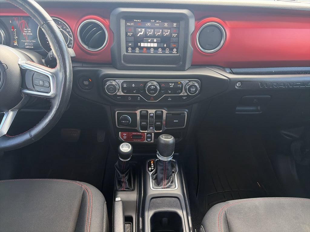 Used 2021 Jeep Wrangler Unlimited Rubicon w/ Cold Weather Group AWD/4WD image 16