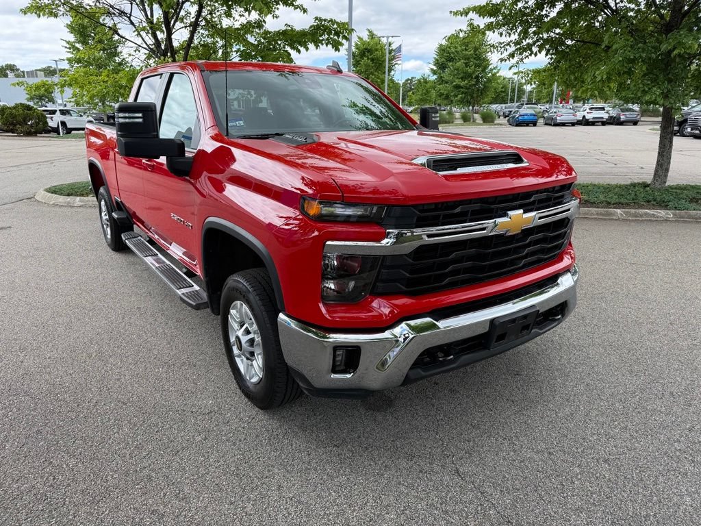 Used 2025 Chevrolet Silverado 2500 LT w/ Convenience Package AWD/4WD image 7