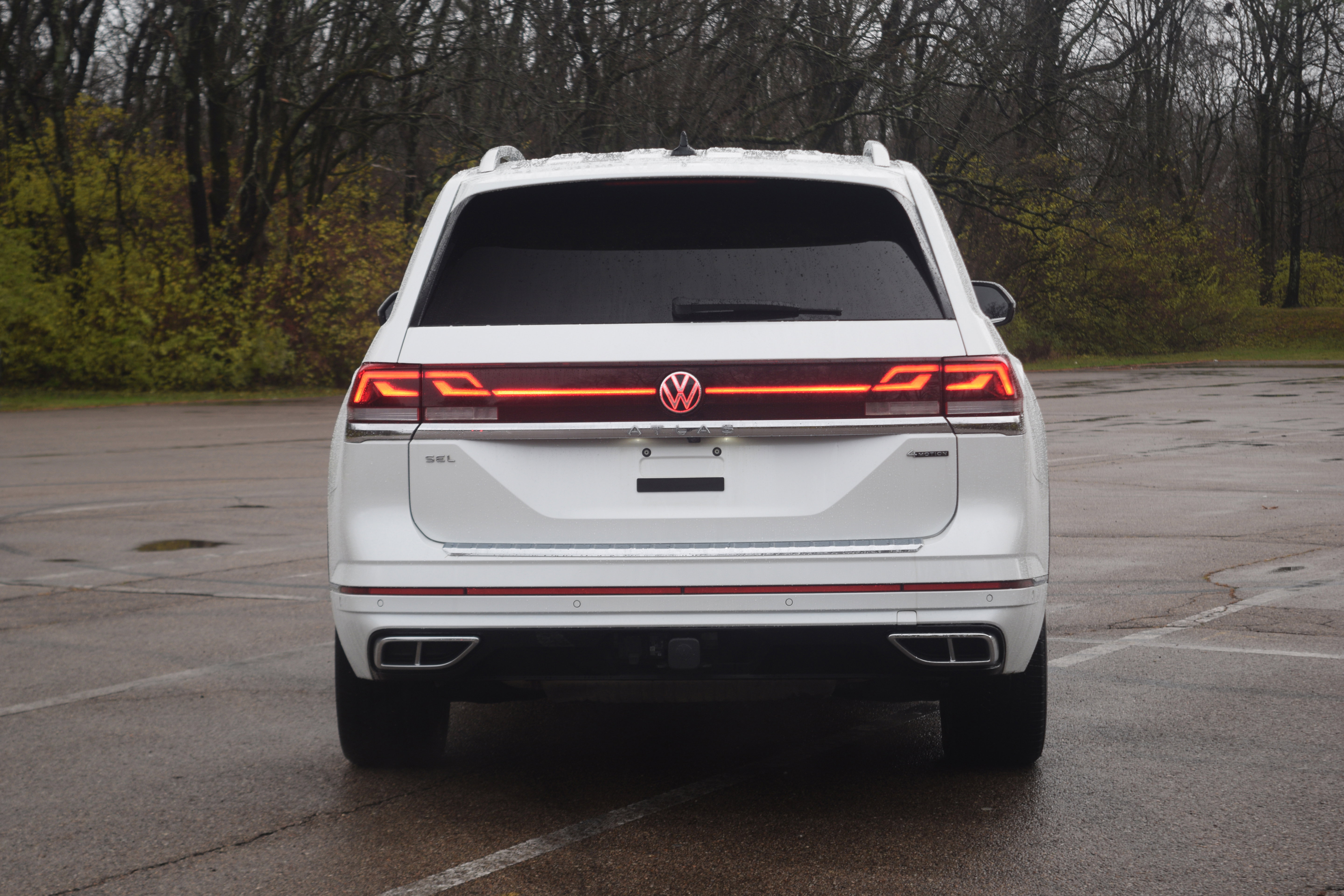 Used 2024 Volkswagen Atlas SEL Premium R-Line image 28