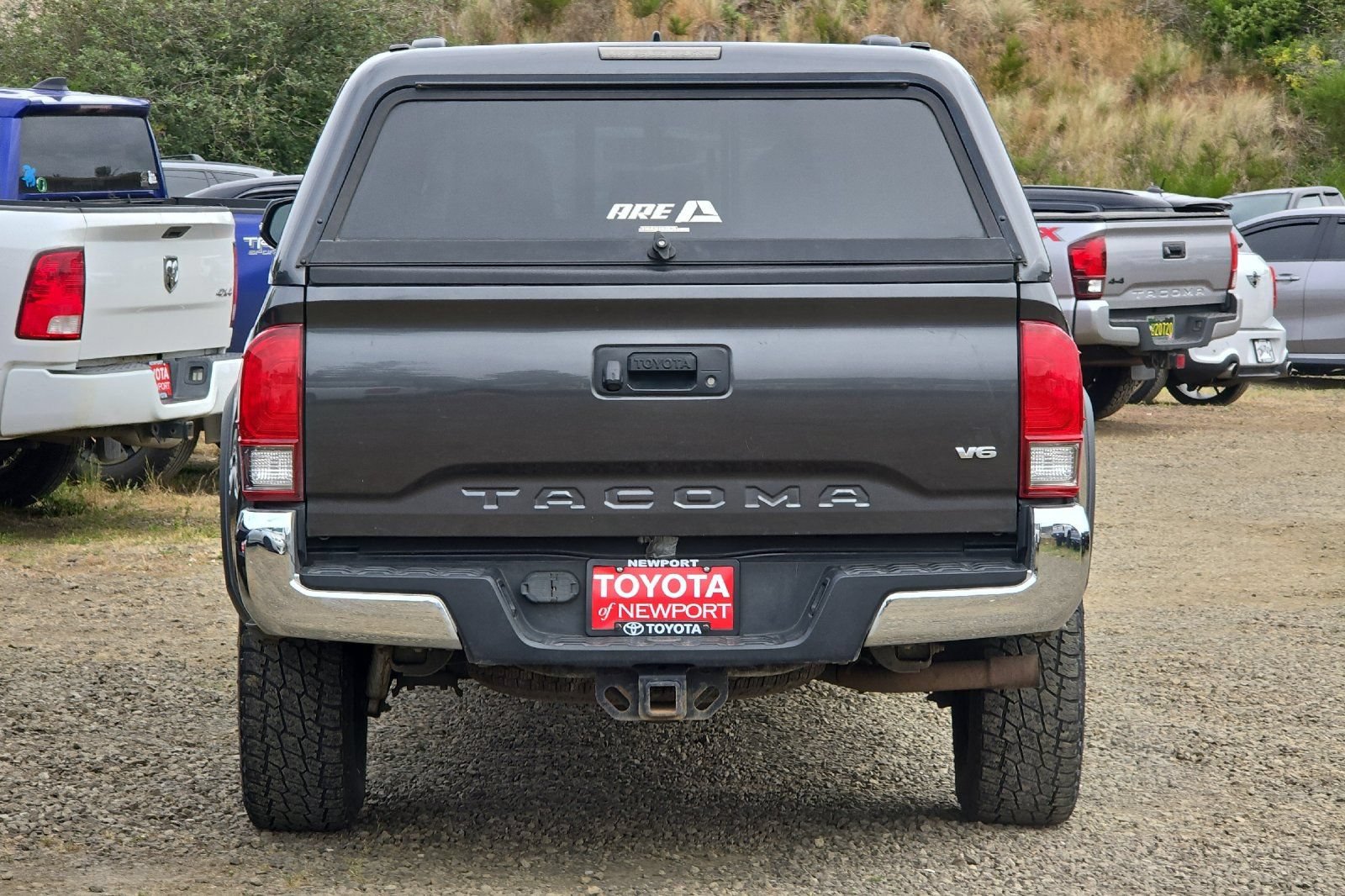 Used 2017 Toyota Tacoma TRD Off-Road w/ Tow Package (A/T) AWD/4WD image 5