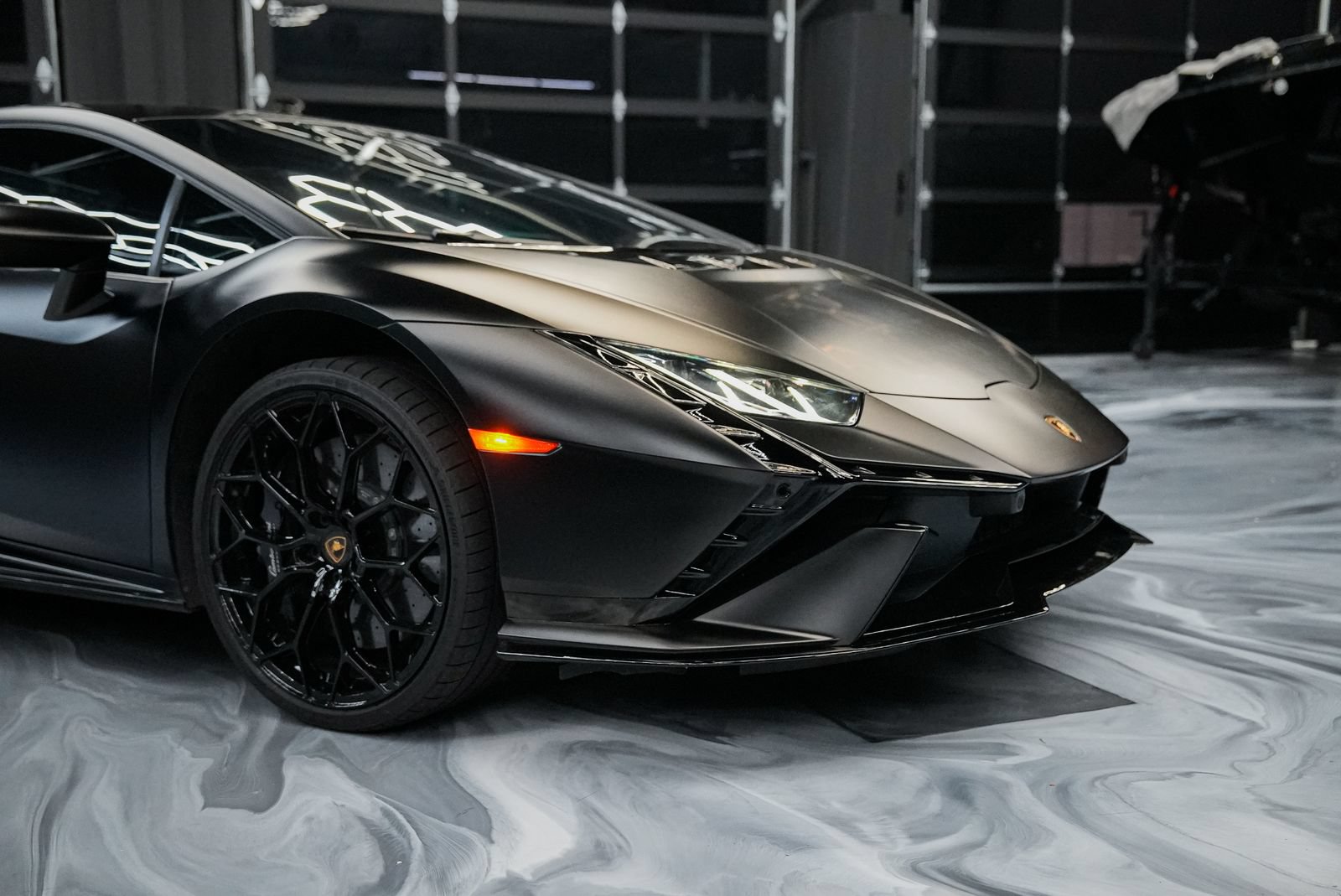 Used 2023 Lamborghini Huracan Tecnica RWD image 4