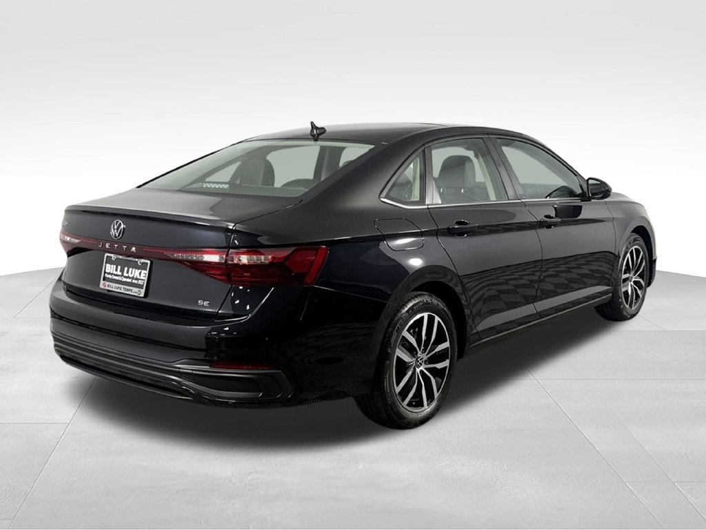 Used 2025 Volkswagen Jetta SE FWD image 7