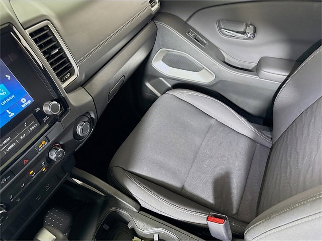 Used 2024 Nissan Frontier SV image 19