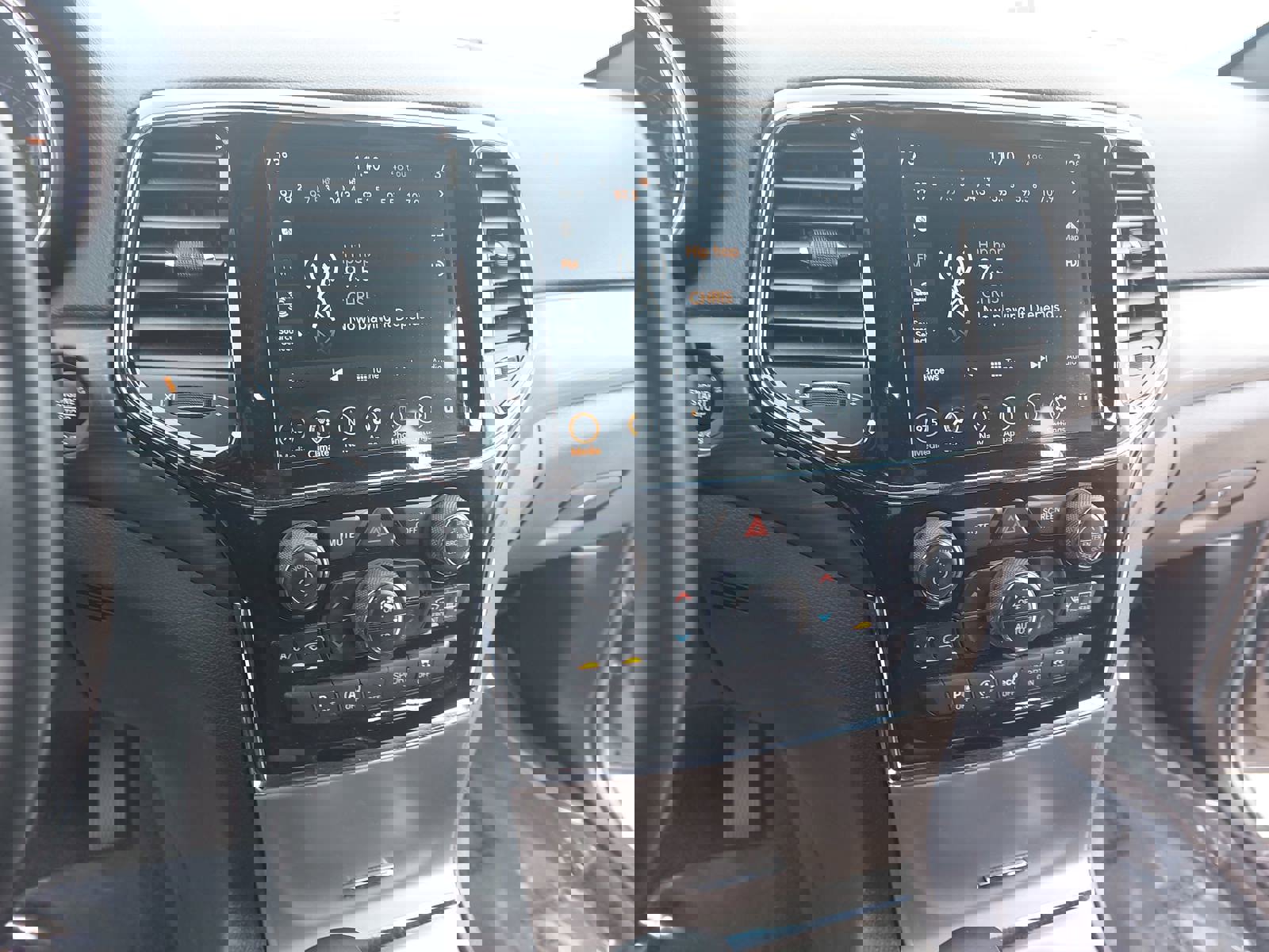 Used 2021 Jeep Grand Cherokee Laredo image 21