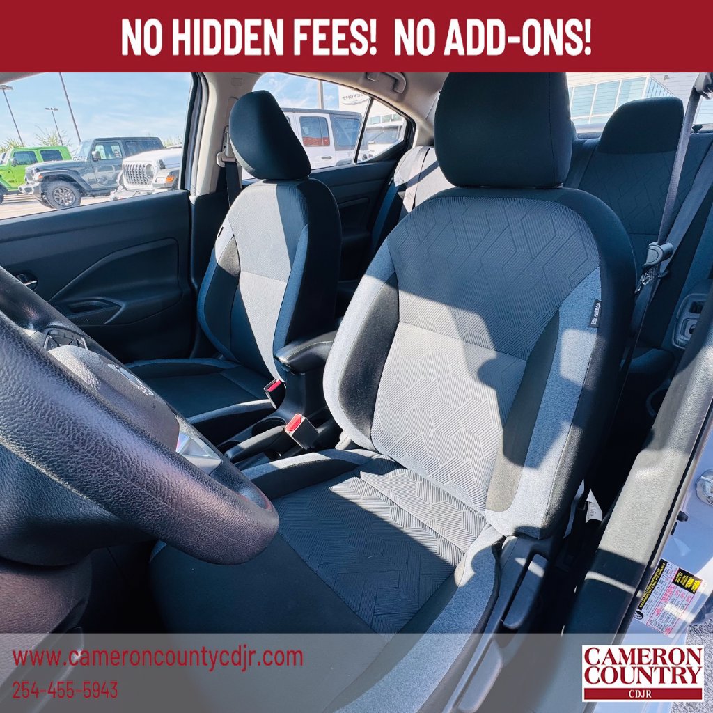 Used 2024 Nissan Versa SV FWD image 11