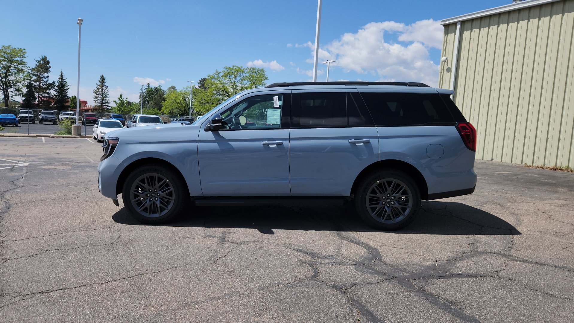 New 2026 Ford Expedition Platinum w/ Stealth Appearance Package AWD/4WD image 6
