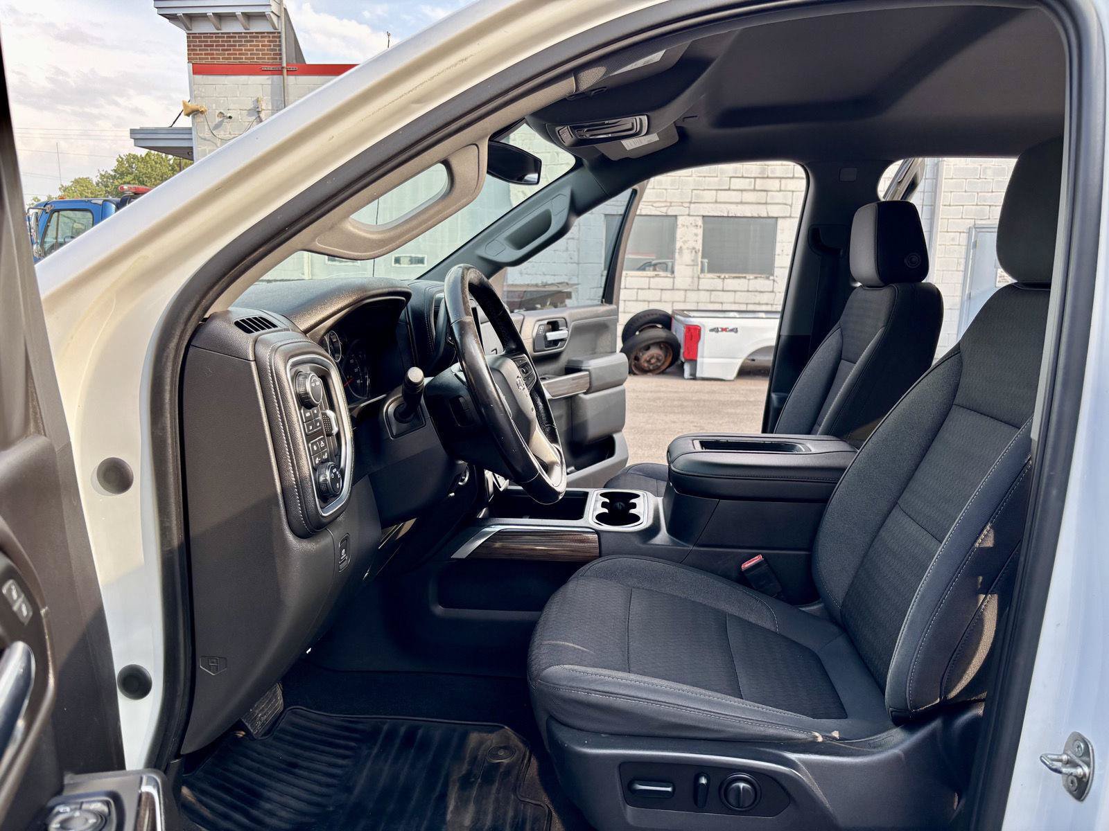 Used 2020 Chevrolet Silverado 1500 RST w/ Texas Edition AWD/4WD image 2