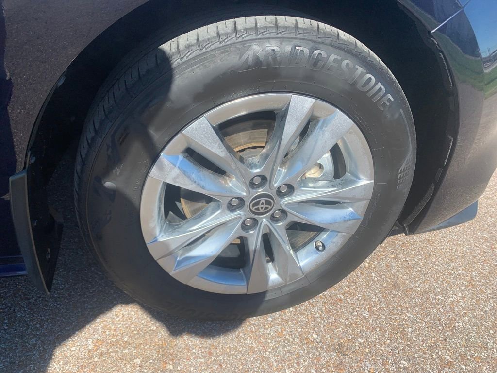 Used 2023 Toyota Sienna XLE image 10