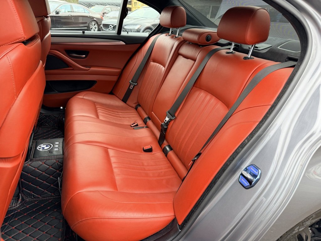Used 2014 BMW M5 image 31