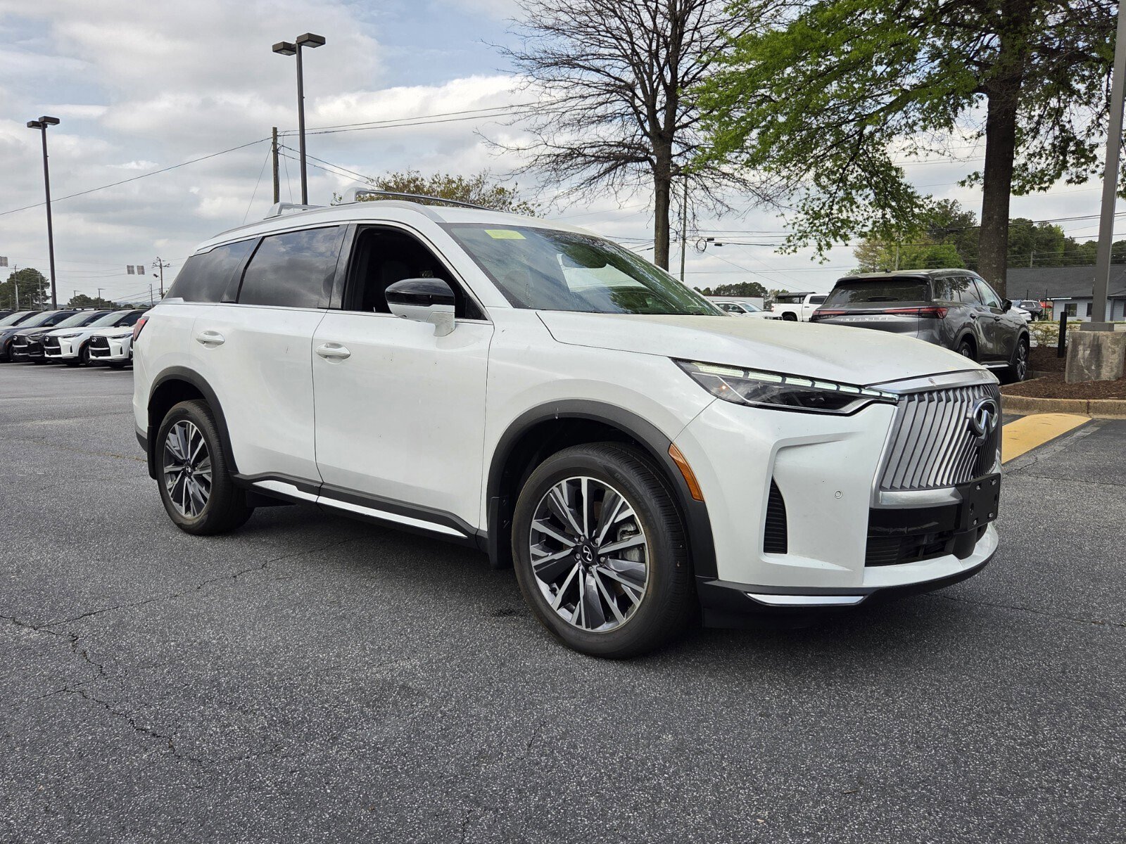 New 2026 INFINITI QX60 Luxe w/ Cargo Package image 4