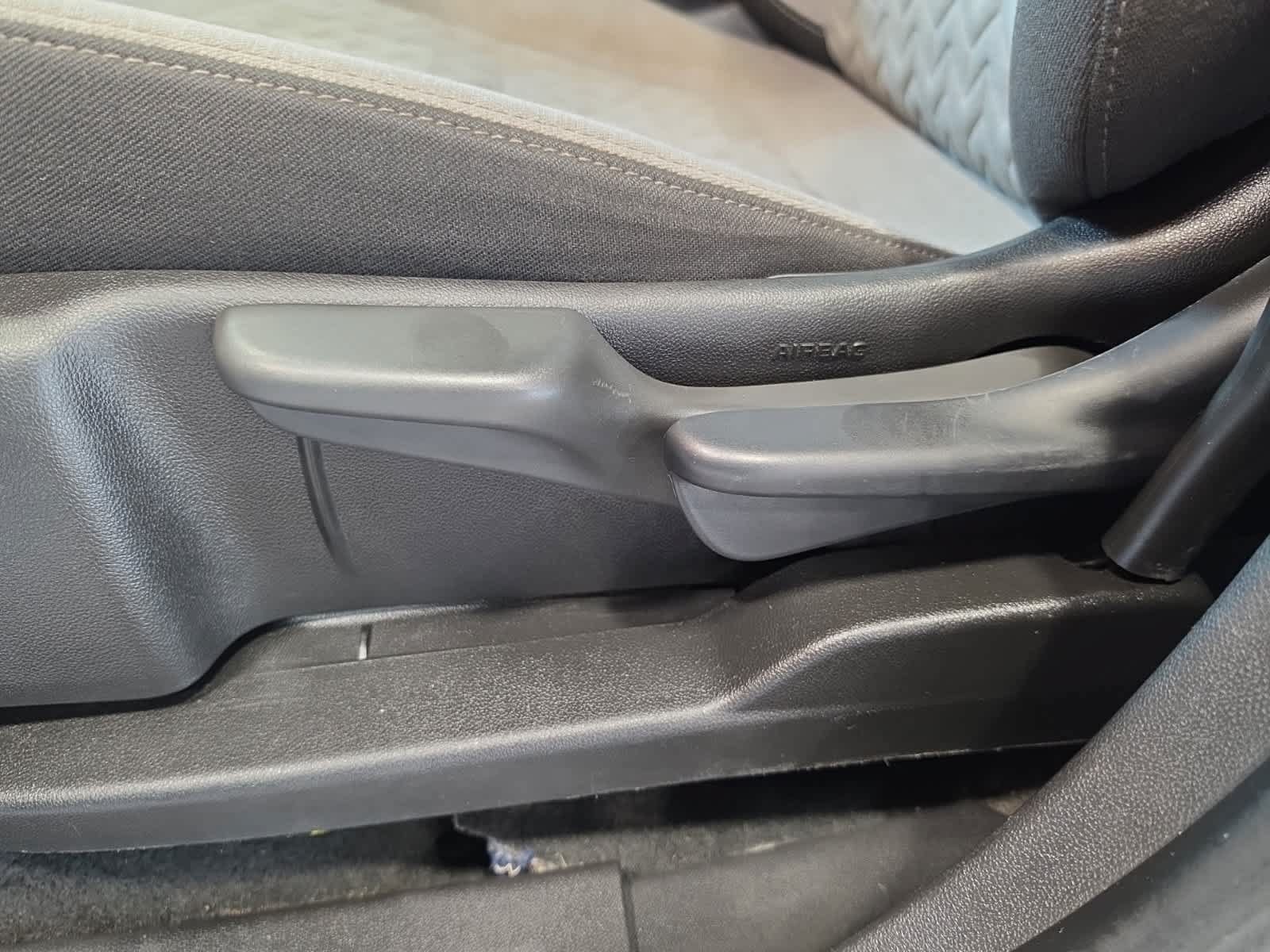 Used 2024 Chevrolet Equinox LS FWD image 16