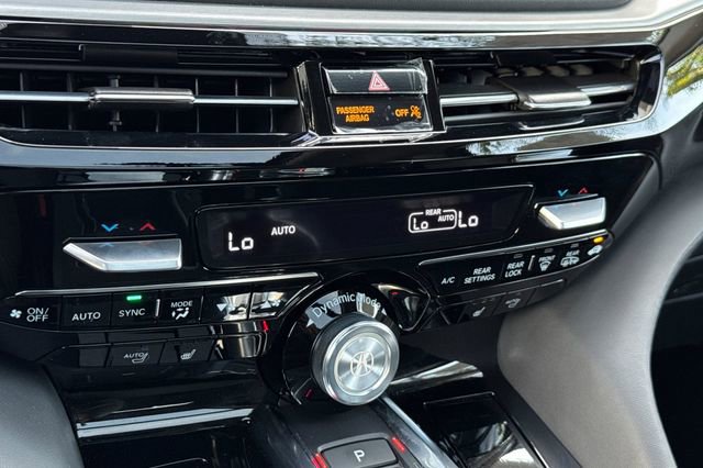 Used 2025 Acura MDX w/ Technology Package image 26