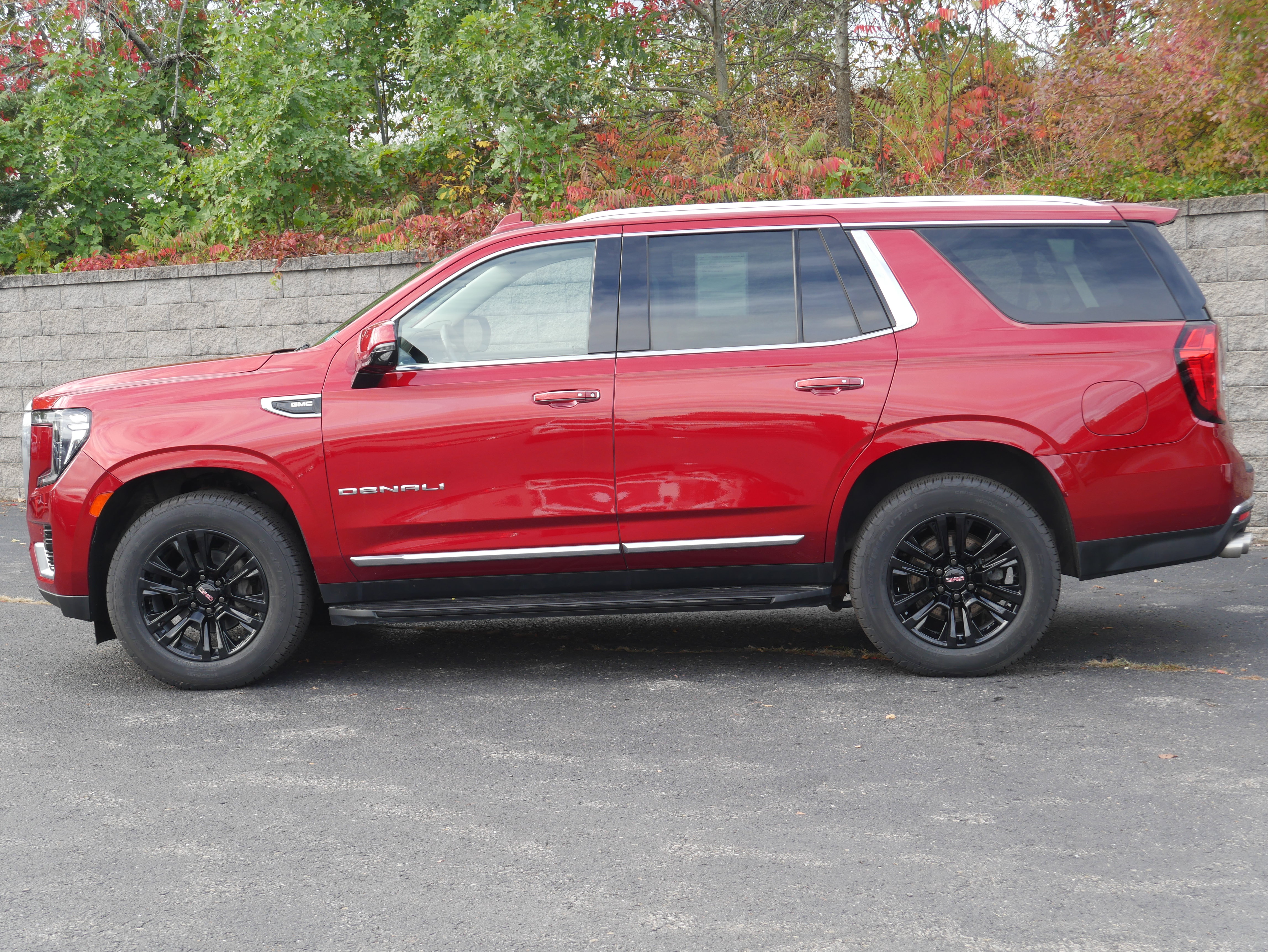 Certified 2022 GMC Yukon Denali w/ Max Trailering Package AWD/4WD image 3