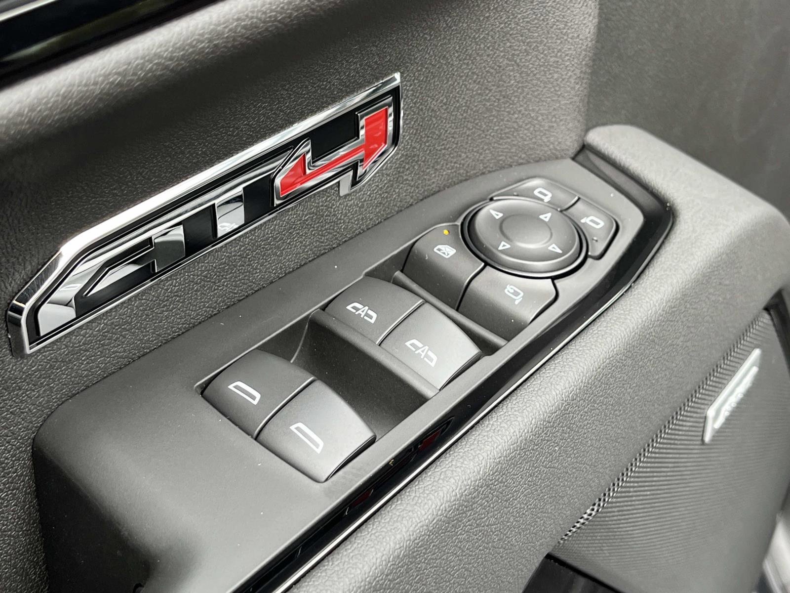 New 2026 GMC Sierra 1500 AT4 w/ Technology Package image 23