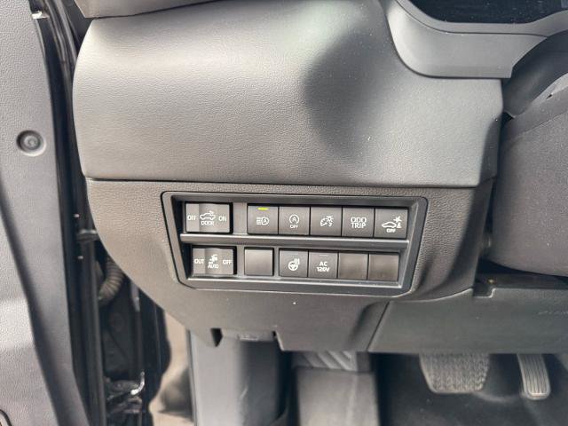Used 2022 Toyota Tundra Platinum w/ Advanced Package AWD/4WD image 23