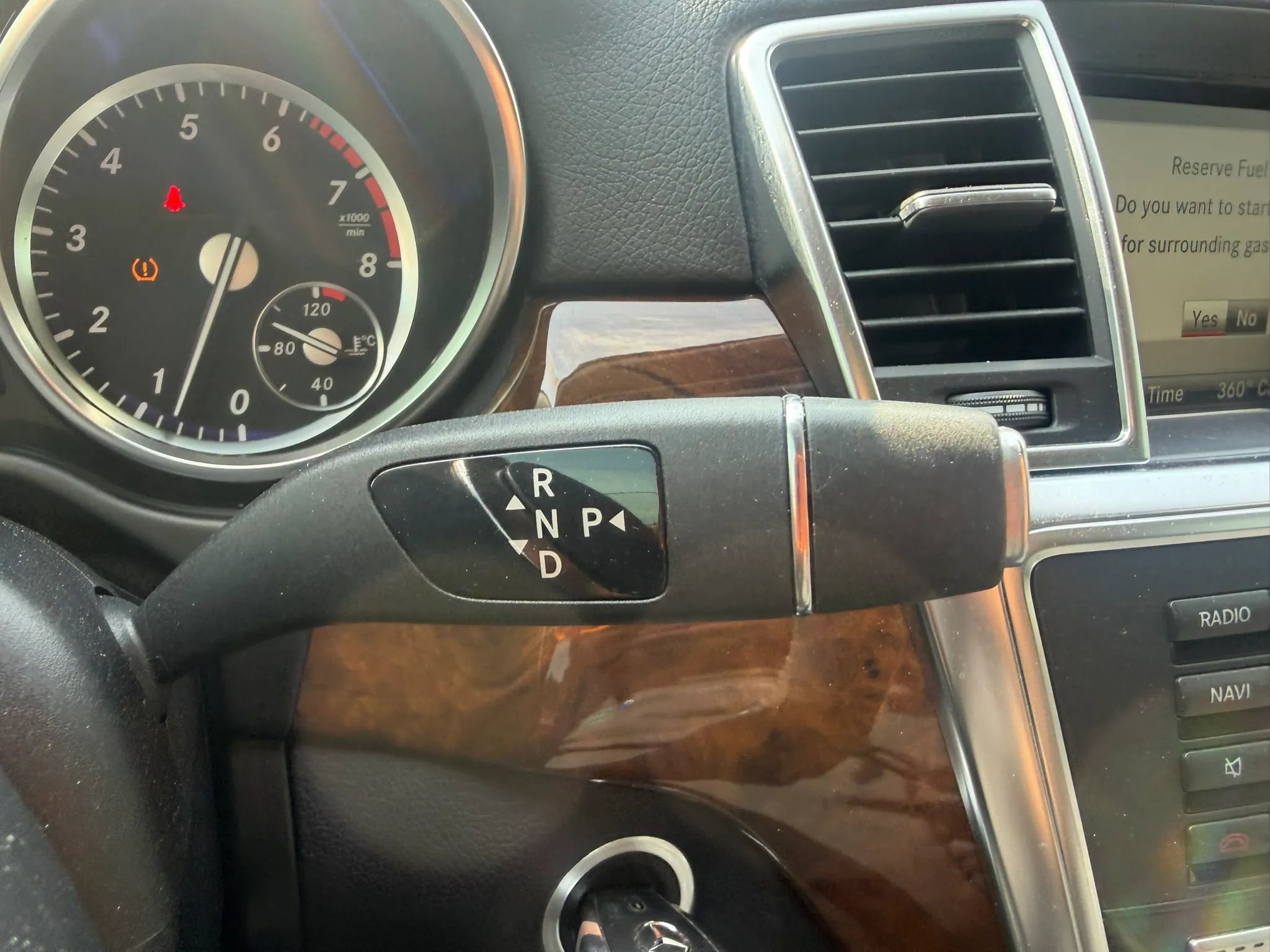 Used 2015 Mercedes-Benz GL 550 4MATIC image 15