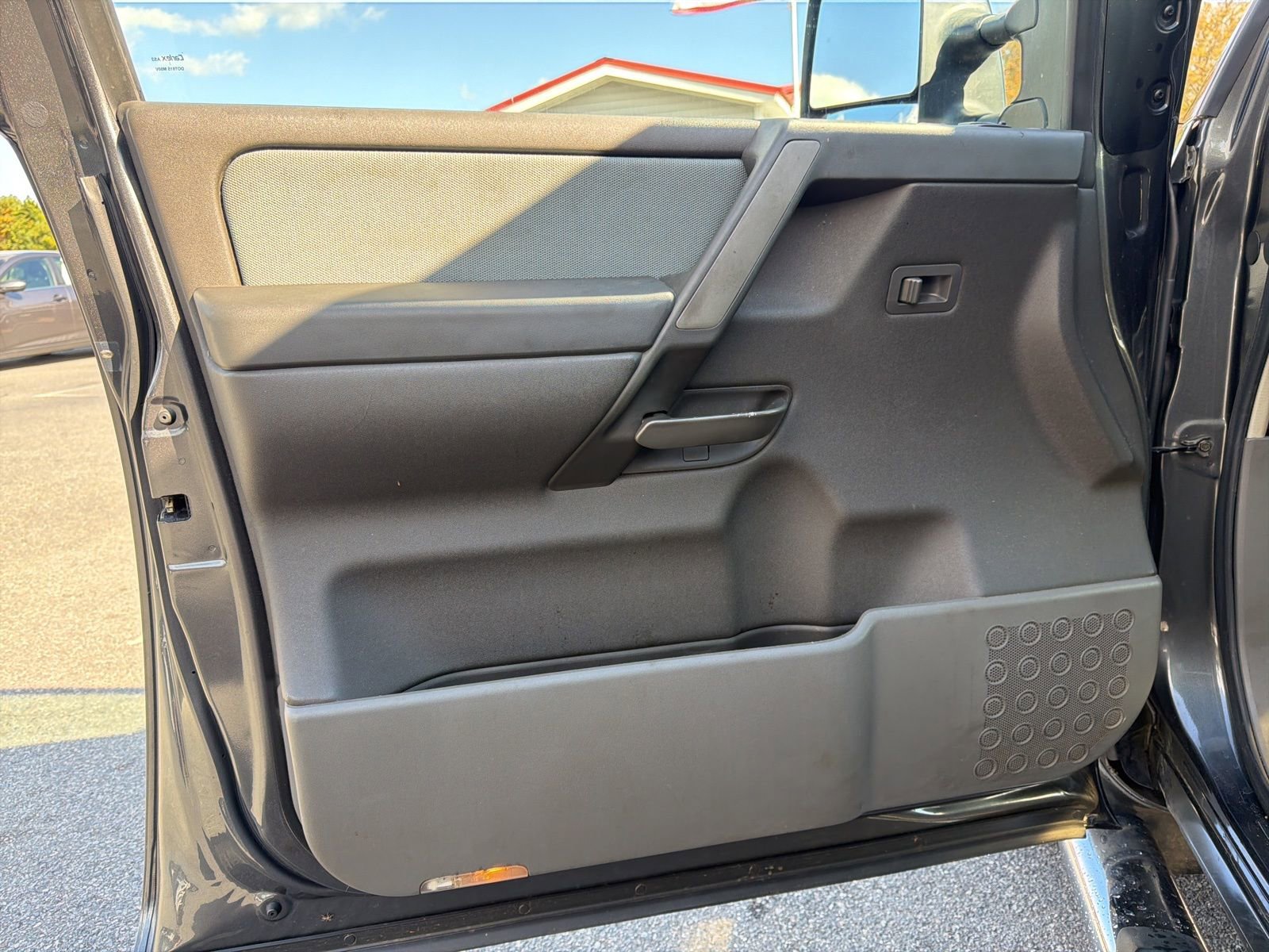 Used 2006 Nissan Titan SE image 8