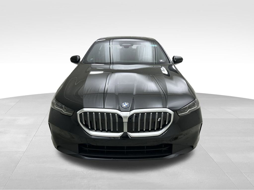 New 2025 BMW i5 xDrive40 w/ Premium Package image 3