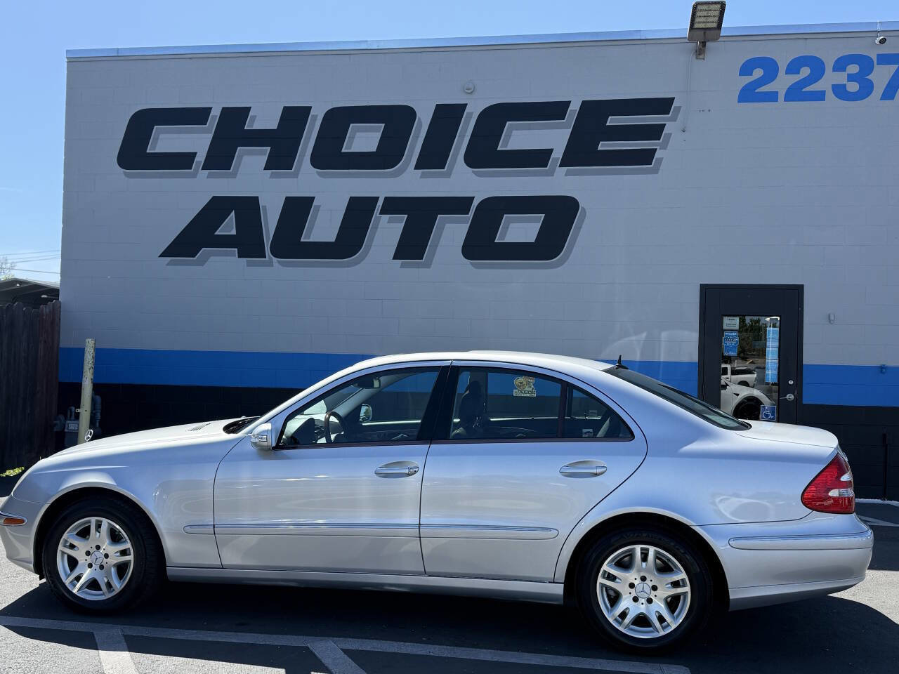 Used 2004 Mercedes-Benz E 320 Sedan image 20