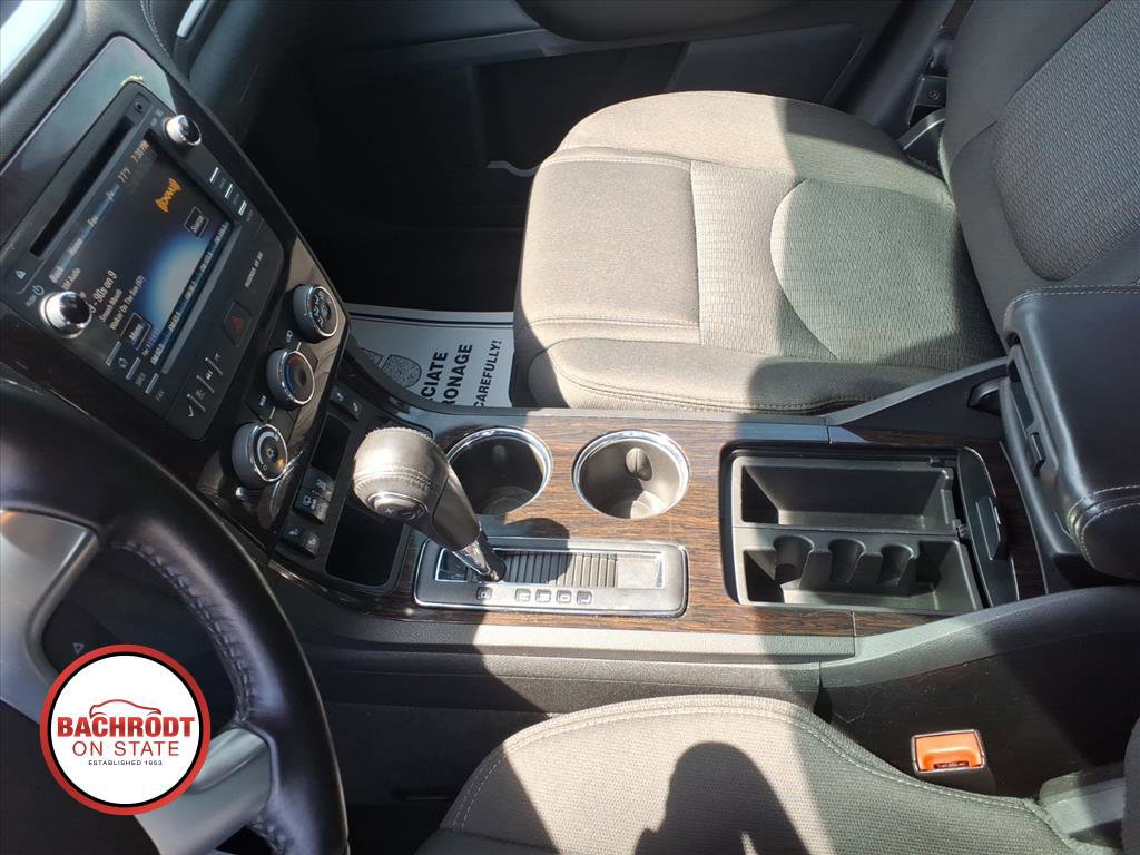 Used 2015 Chevrolet Traverse LT w/ Style and Technology Package FWD image 15