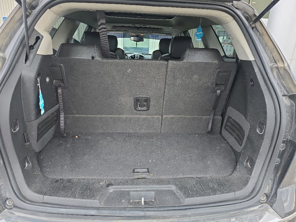 Used 2017 Buick Enclave Leather w/ Trailering Package FWD image 12