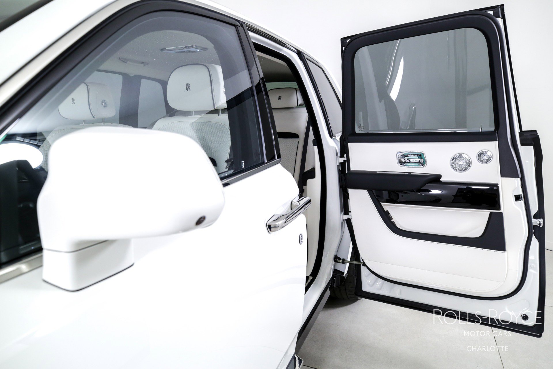 Certified 2025 Rolls-Royce Cullinan image 18