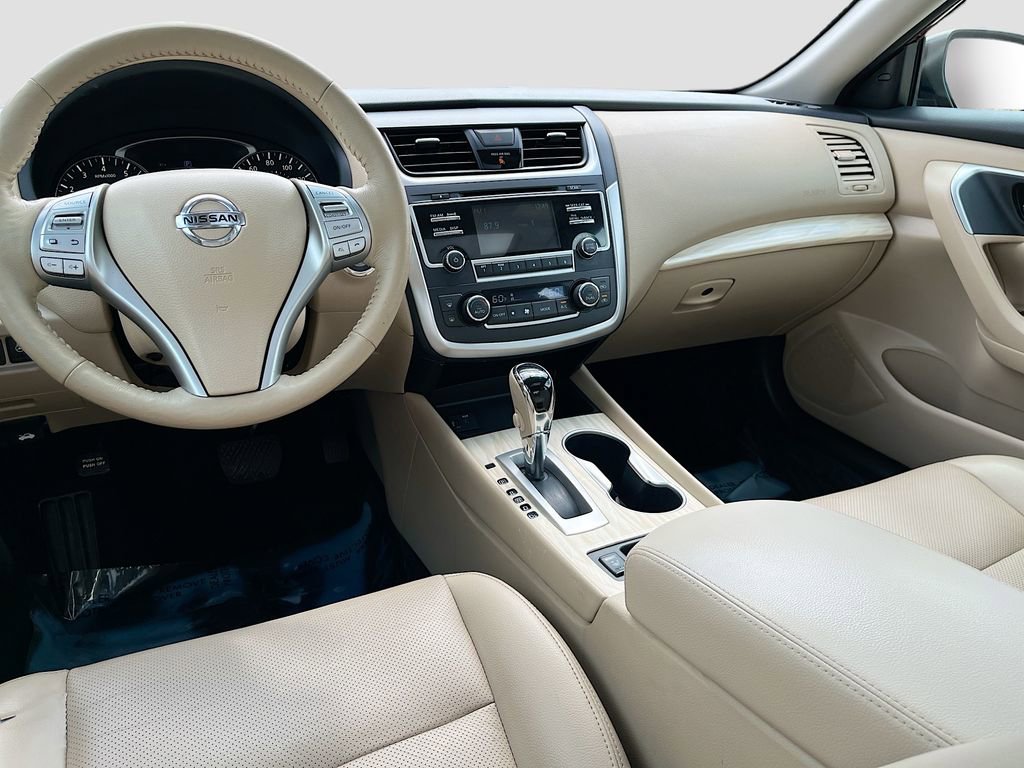 Used 2017 Nissan Altima 2.5 SL w/ Moonroof Package image 24