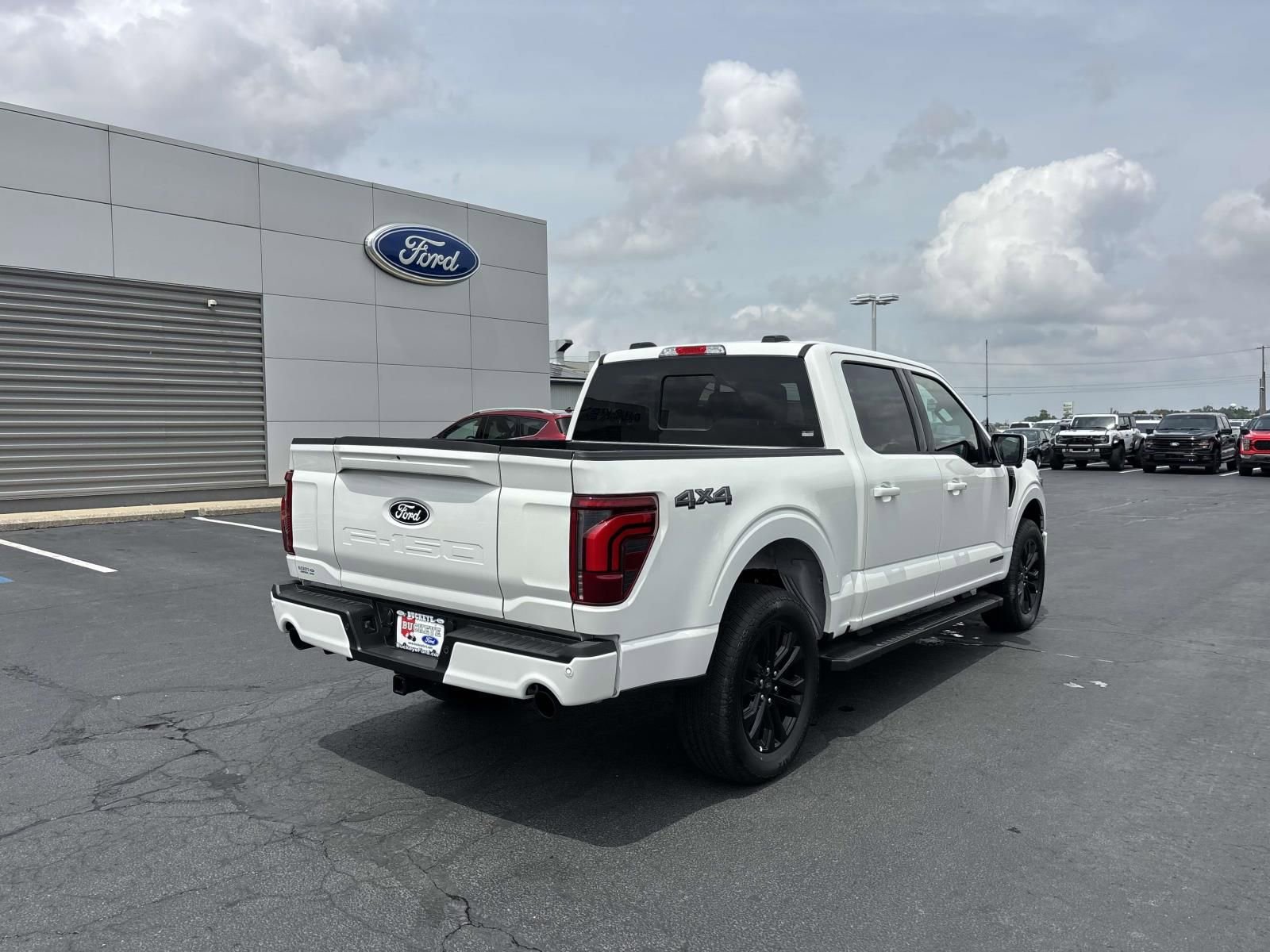 New 2025 Ford F150 Lariat w/ Equipment Group 502A High image 43