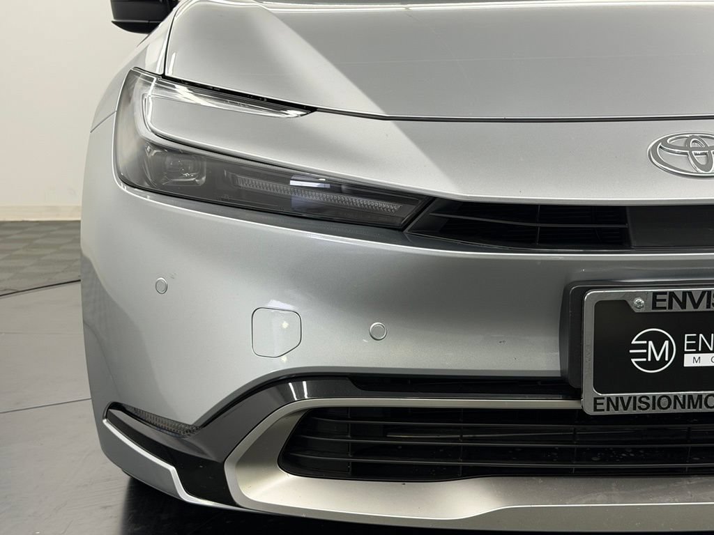 Certified 2025 Toyota Prius Plug-In Hybrid FWD image 9