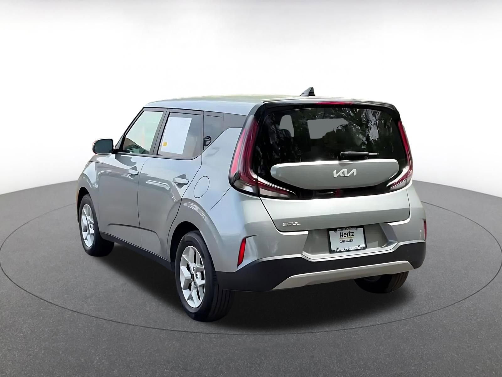 Used 2025 Kia Soul LX w/ LX Technology Package image 11