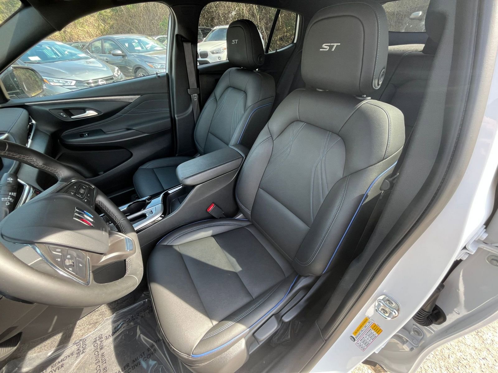 Used 2025 Buick Envista Sport Touring image 33