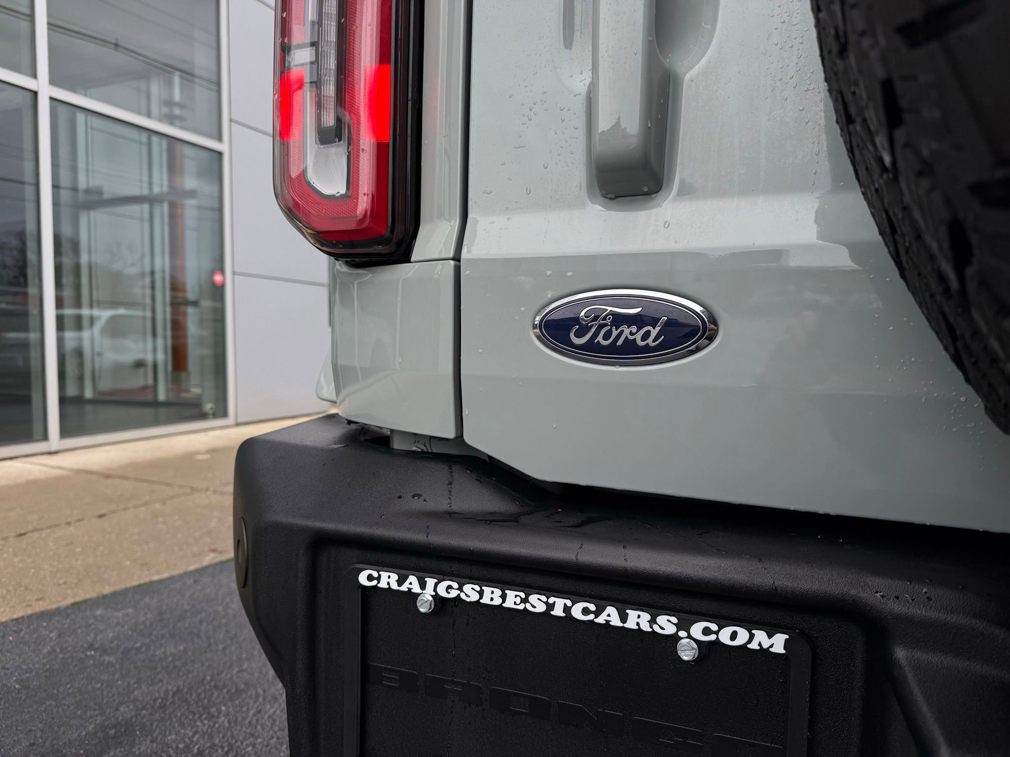 Used 2024 Ford Bronco Outer Banks image 9