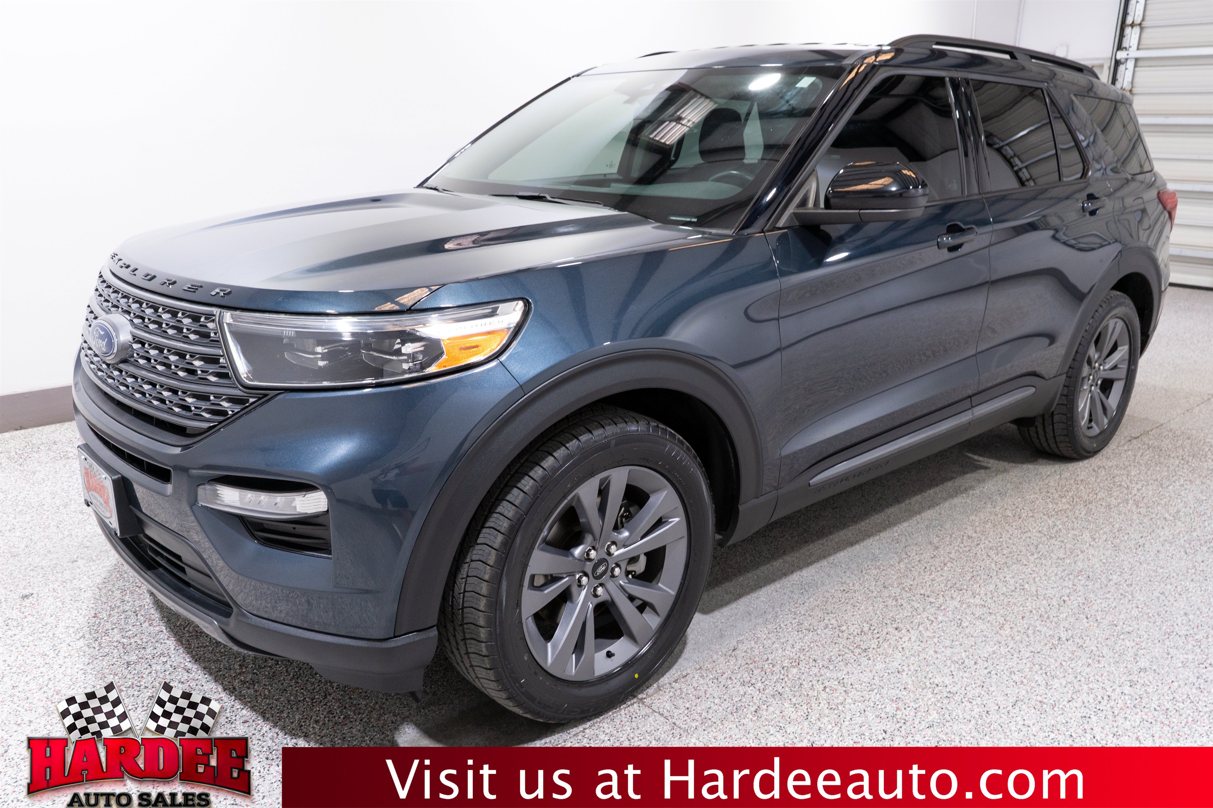 Used 2023 Ford Explorer XLT w/ Equipment Group 202A RWD video 2