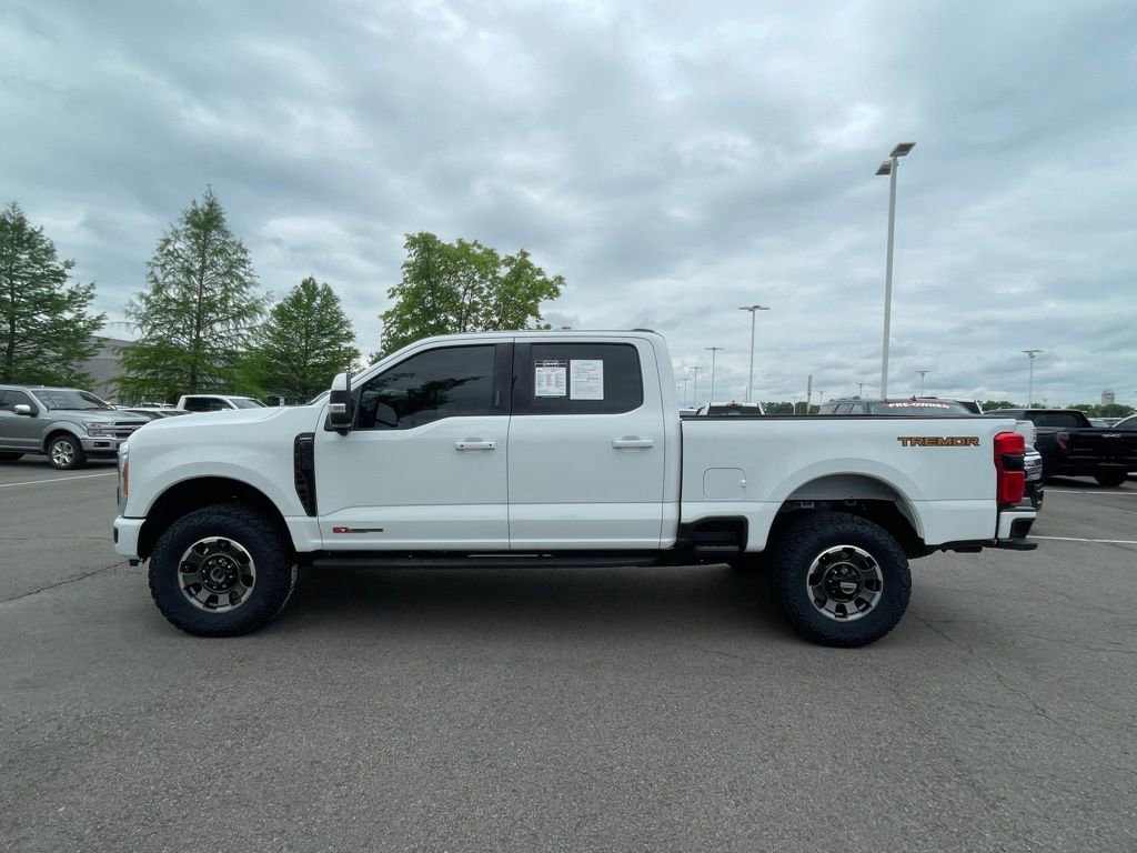 Used 2023 Ford F250 Lariat w/ Lariat Ultimate Package AWD/4WD image 4