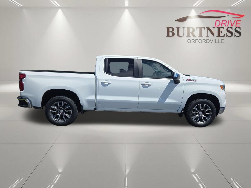 Certified 2024 Chevrolet Silverado 1500 LT AWD/4WD image 9