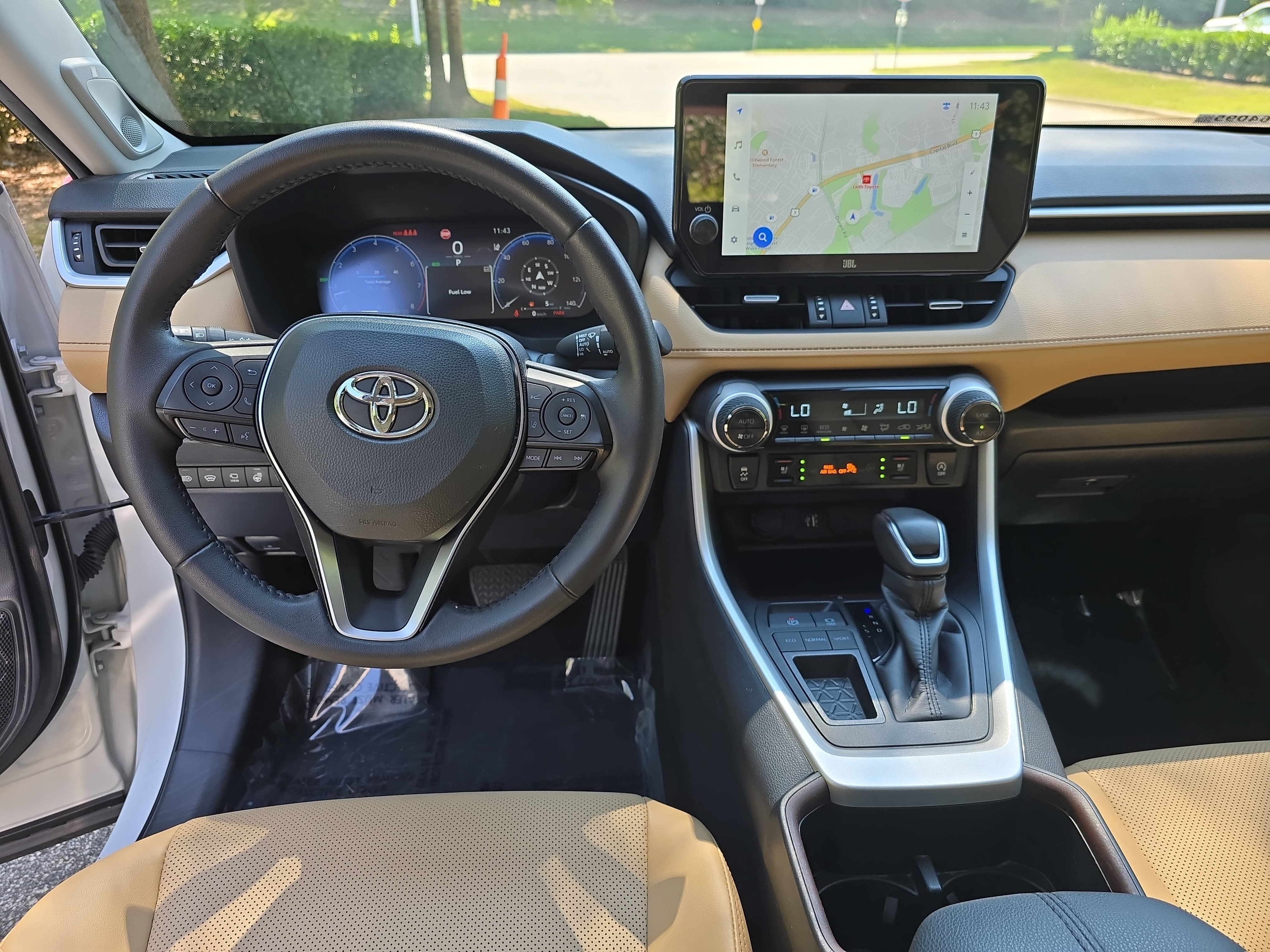 Used 2024 Toyota RAV4 Limited w/ Advanced Technology Package FWD image 17