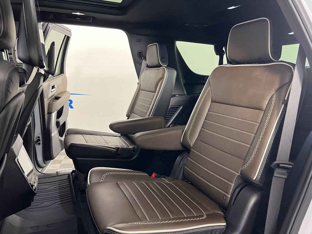 Certified 2026 GMC Yukon Denali Ultimate AWD/4WD image 18
