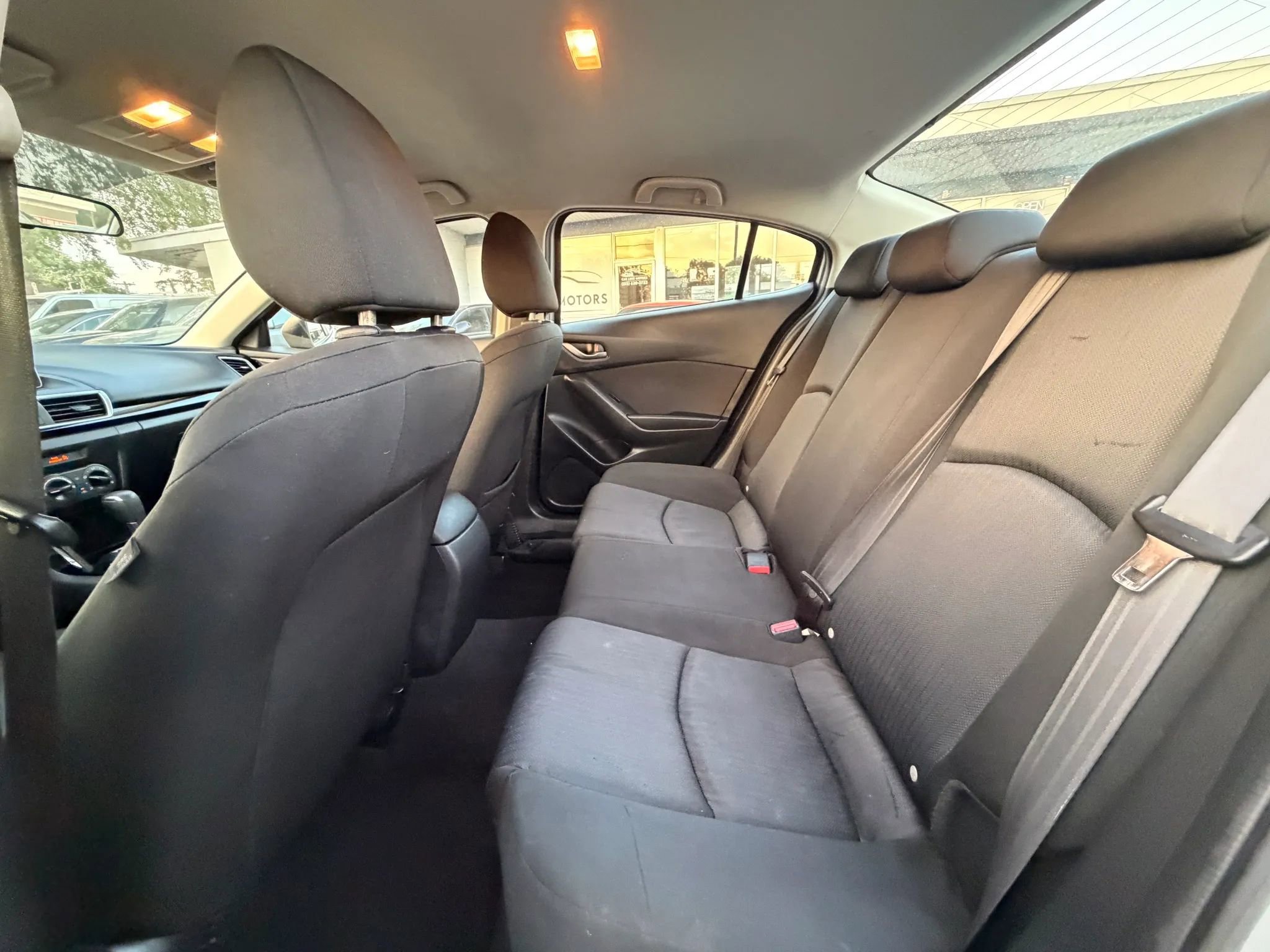 Used 2015 MAZDA MAZDA3 i Sport FWD image 13