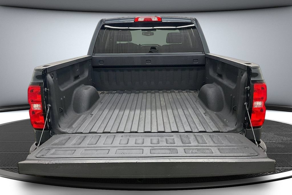 Used 2018 Chevrolet Silverado 1500 LT w/ All Star Edition AWD/4WD image 7