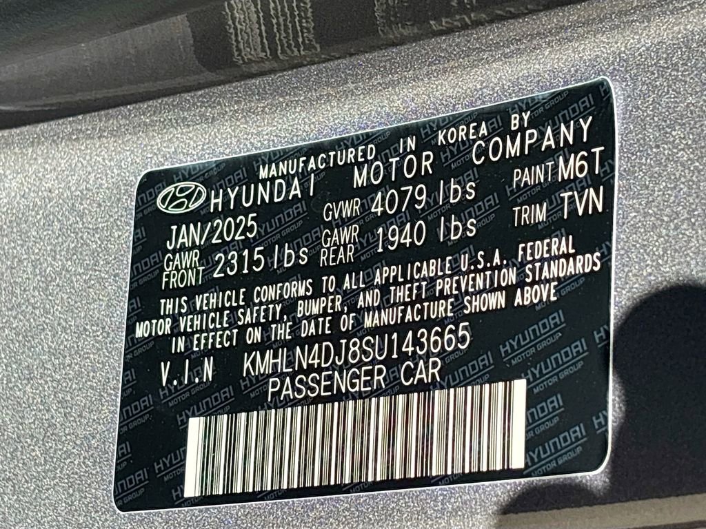 Used 2025 Hyundai Elantra Limited image 34