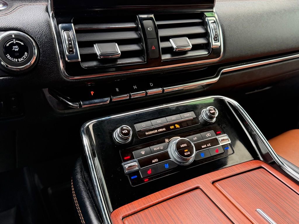 Used 2021 Lincoln Navigator L Reserve image 15