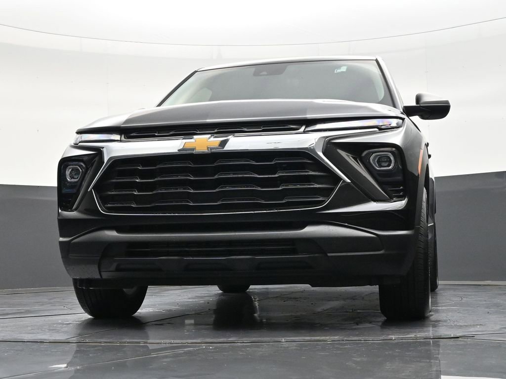 Used 2025 Chevrolet TrailBlazer LS FWD image 28
