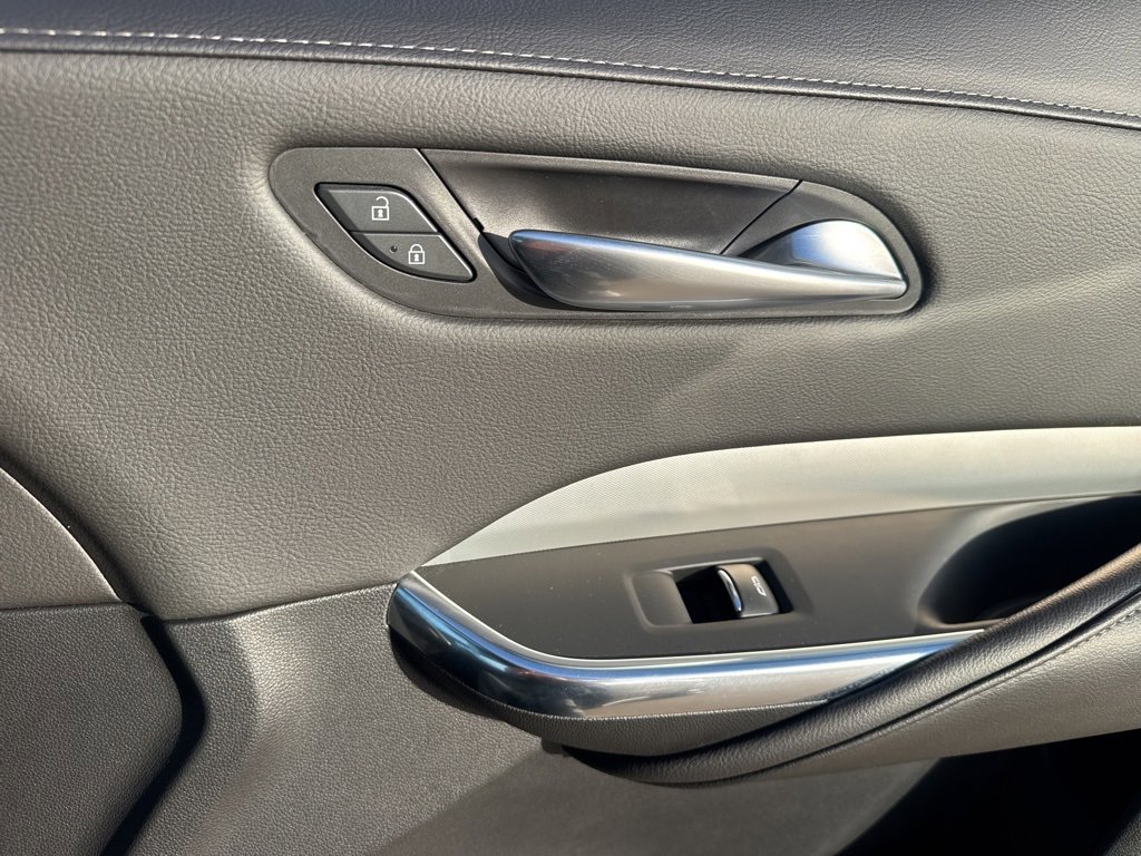 Used 2022 Cadillac XT4 Premium Luxury w/ Enhanced Visibility Package image 49